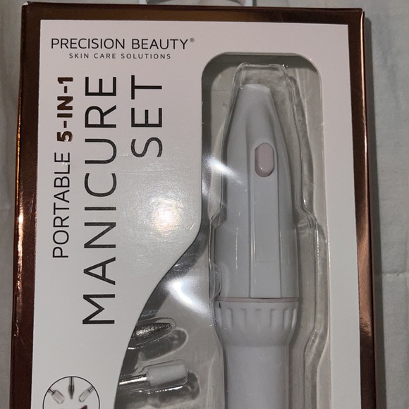 New in Box Portable 5-in-1 Manicure Set 5 head attachments Lightweight powerful - Picture 5 of 7